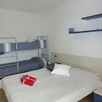 Beachside Tranquility In Our Flat In * 比比翁
