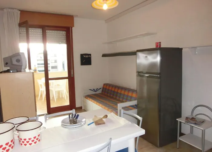 Апартаменти Beachside Tranquility In Our Flat In